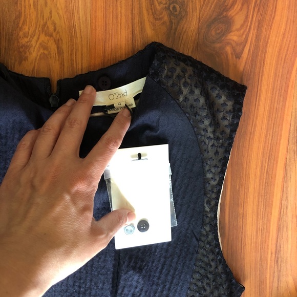 Beautiful Navy Crepe Double Tiered Dress (size 4) - Picture 3 of 5